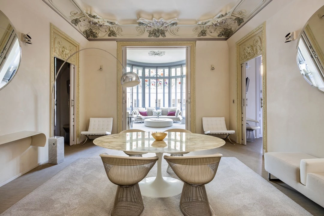 1679314178-Luxury property Barcelona passeig de gracia apartment Grec living room.webp